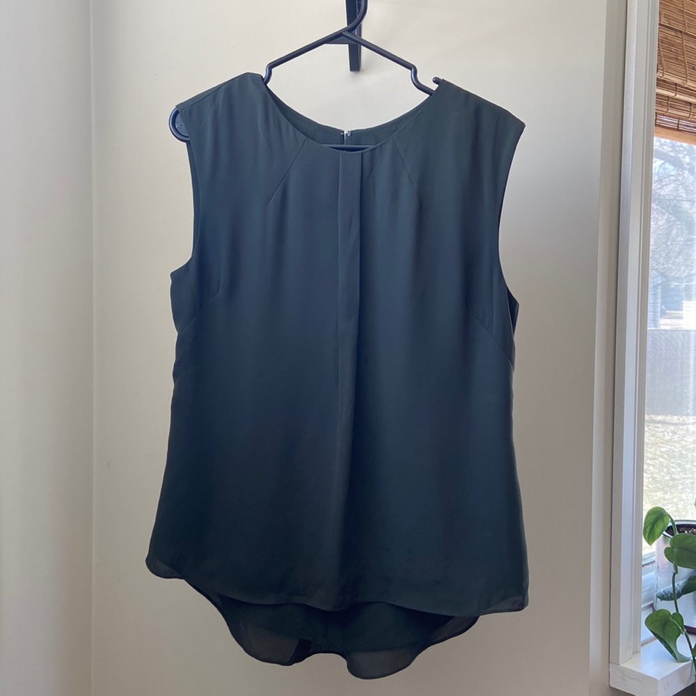 RW&Co Sleeveless Blouse - M